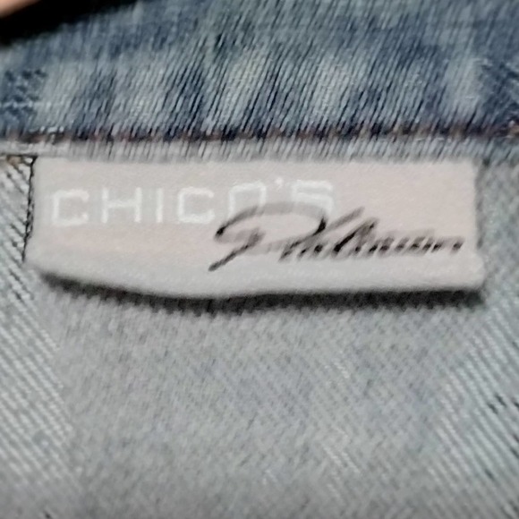 Chico's Platinum SZ 1 Blue Jean Denim Jacket Pockets Buttons Embroidered Back - Picture 5 of 8
